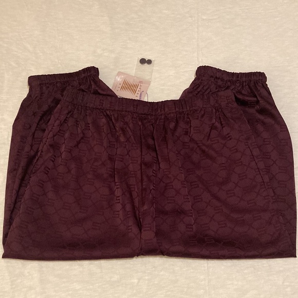 SAVAGE X FENTY Lingerie Pants Women’s Size S Woven Voile Monogram Sleep Pants PJ - Picture 8 of 11